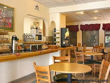 Super 8 By Wyndham Wytheville 